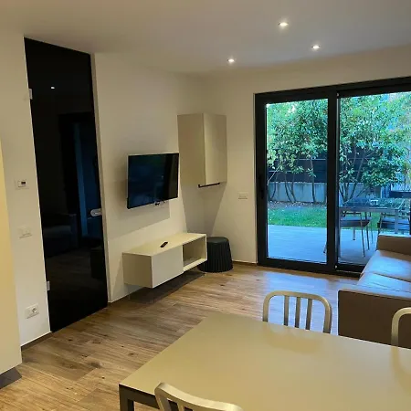 Hotel apartamentowy Riva Lake Lodge 3*