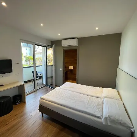 Riva Lake Lodge 3*
