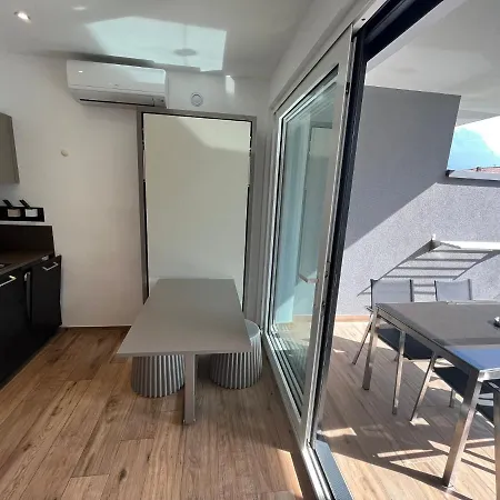 Riva Lake Lodge Hotel apartamentowy 3*
