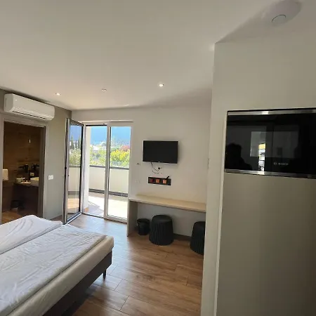 Hotel apartamentowy Riva Lake Lodge 3*